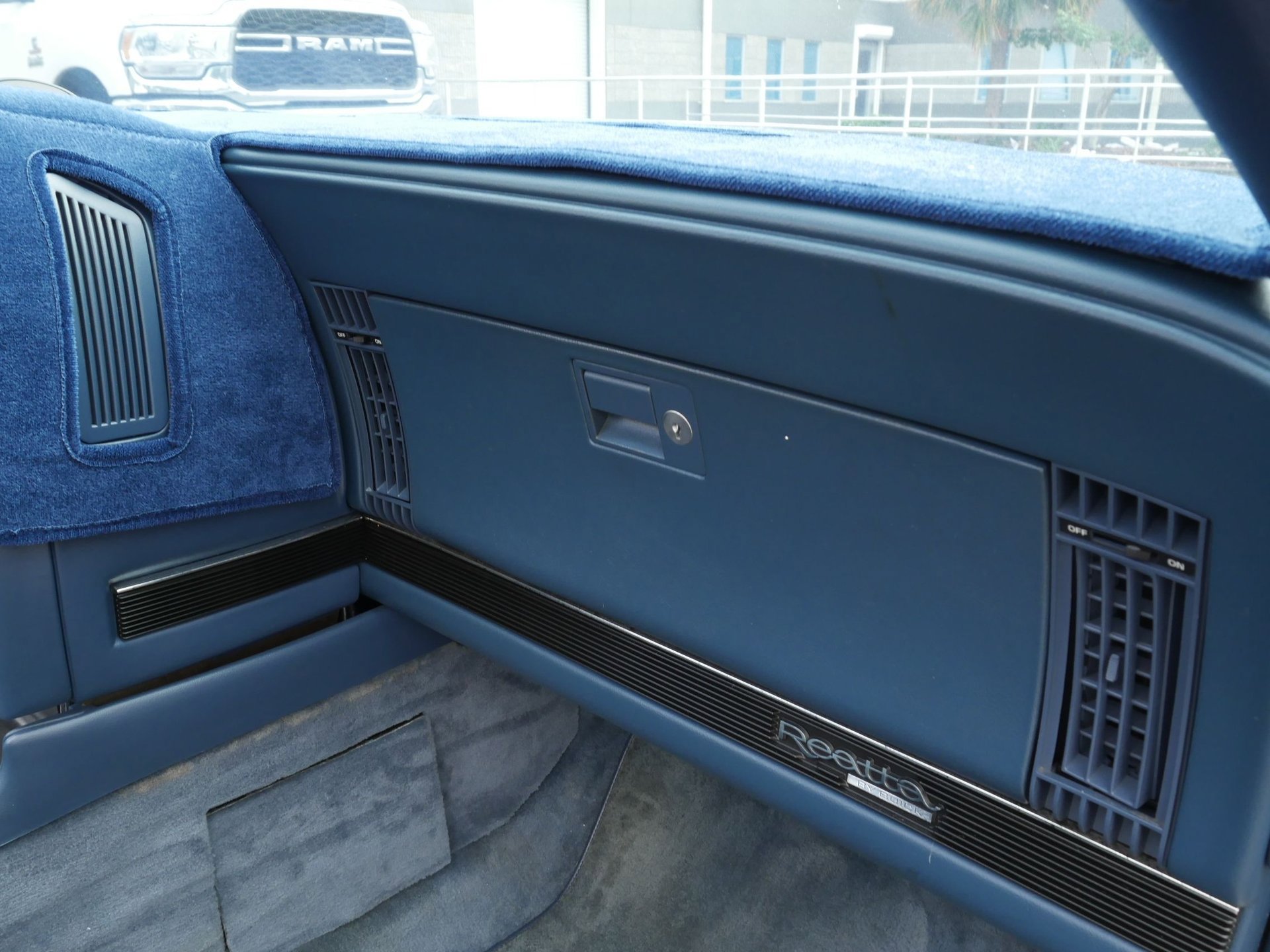 Used 1990 Buick Reatta Convertible image 78