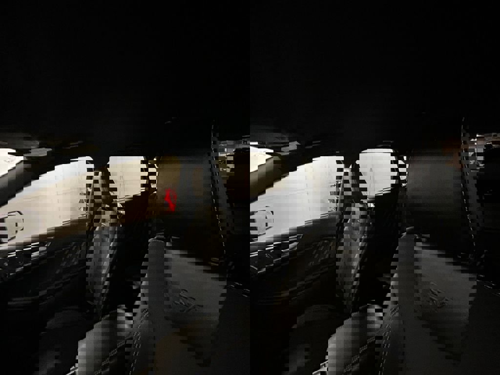 Used 2023 Ford Edge ST image 25