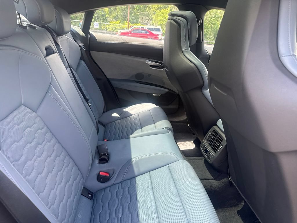 Used 2022 Audi e-tron GT Prestige AWD/4WD image 20