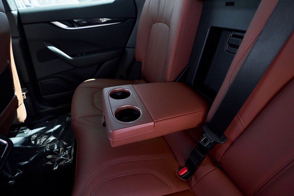 Used 2022 Maserati Levante Modena image 31