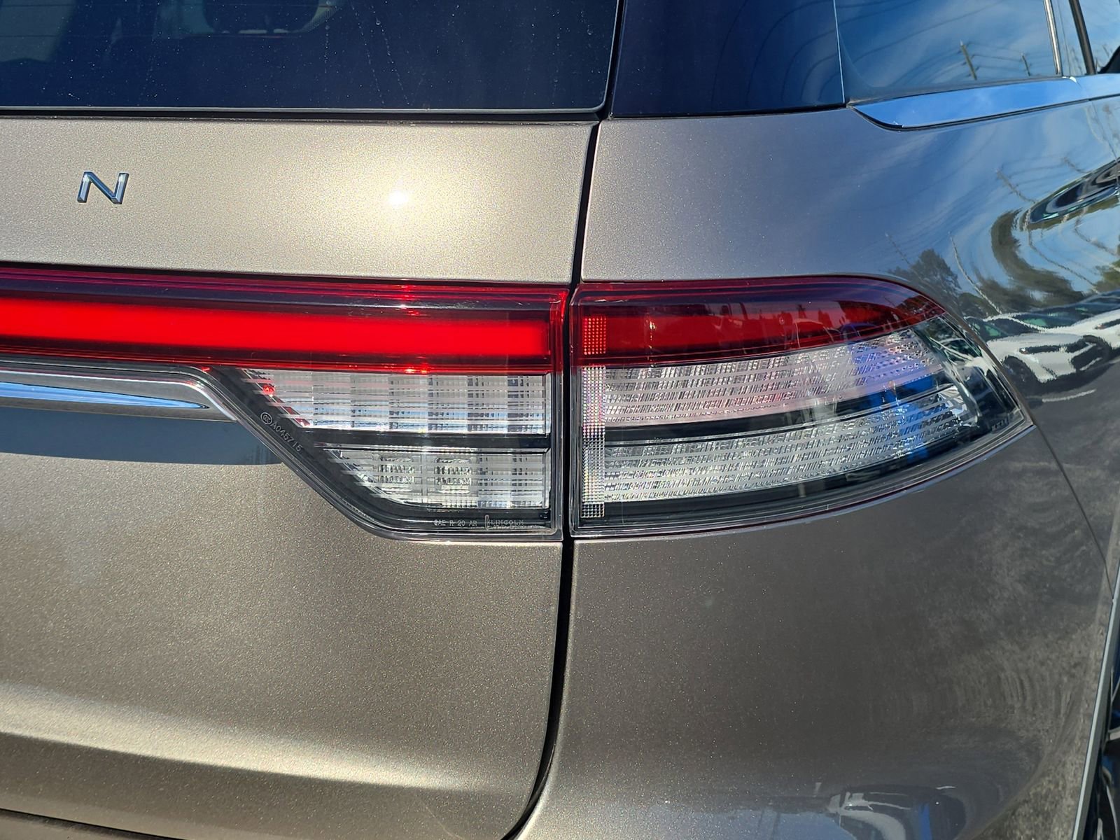 Used 2020 Lincoln Aviator Reserve w/ Equipment Group 202A image 8