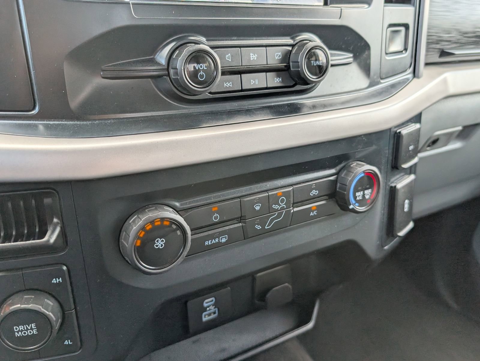 Used 2023 Ford F150 XLT AWD/4WD image 17