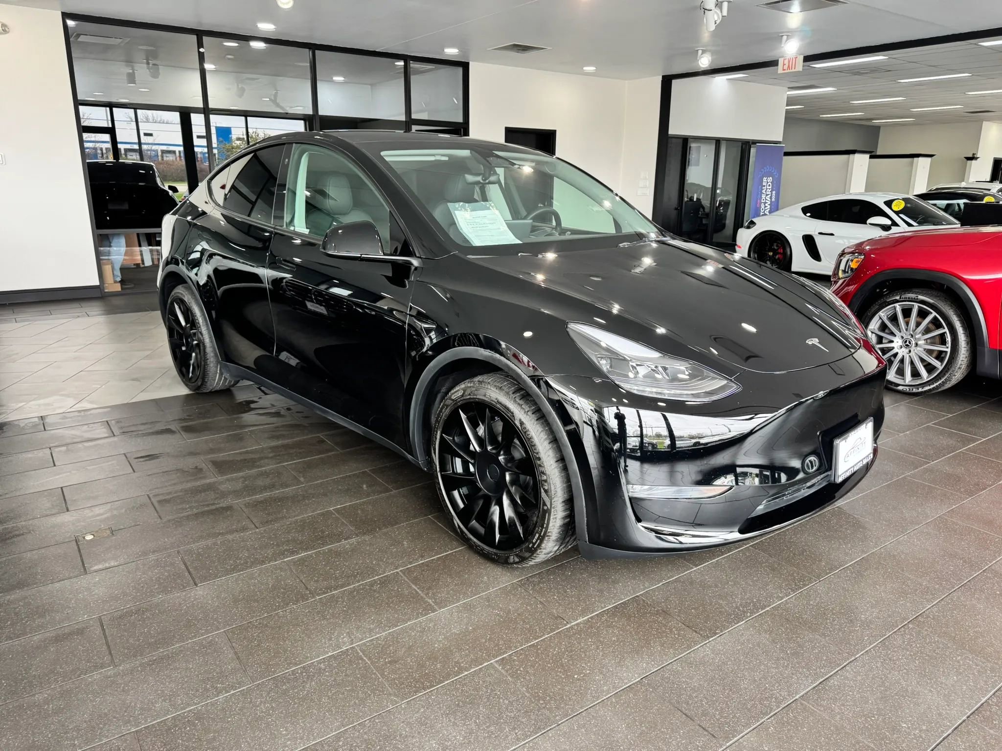 Used 2023 Tesla Model Y Long Range AWD/4WD image 6