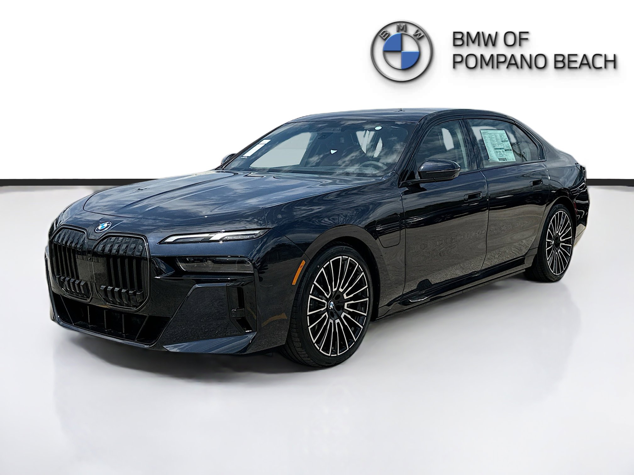 New 2025 BMW 750e xDrive w/ Luxury Rear Seating Package image 3