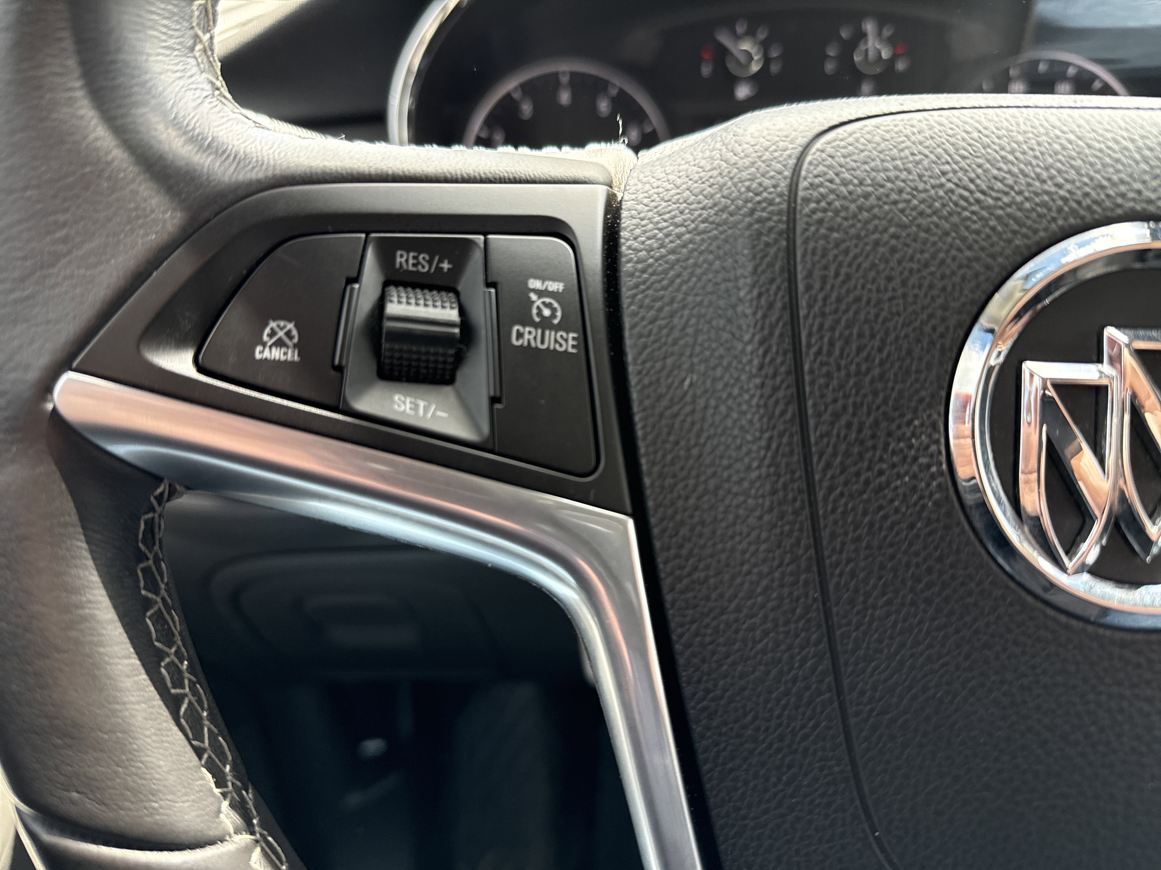 Used 2022 Buick Encore Preferred w/ Safety Package image 21