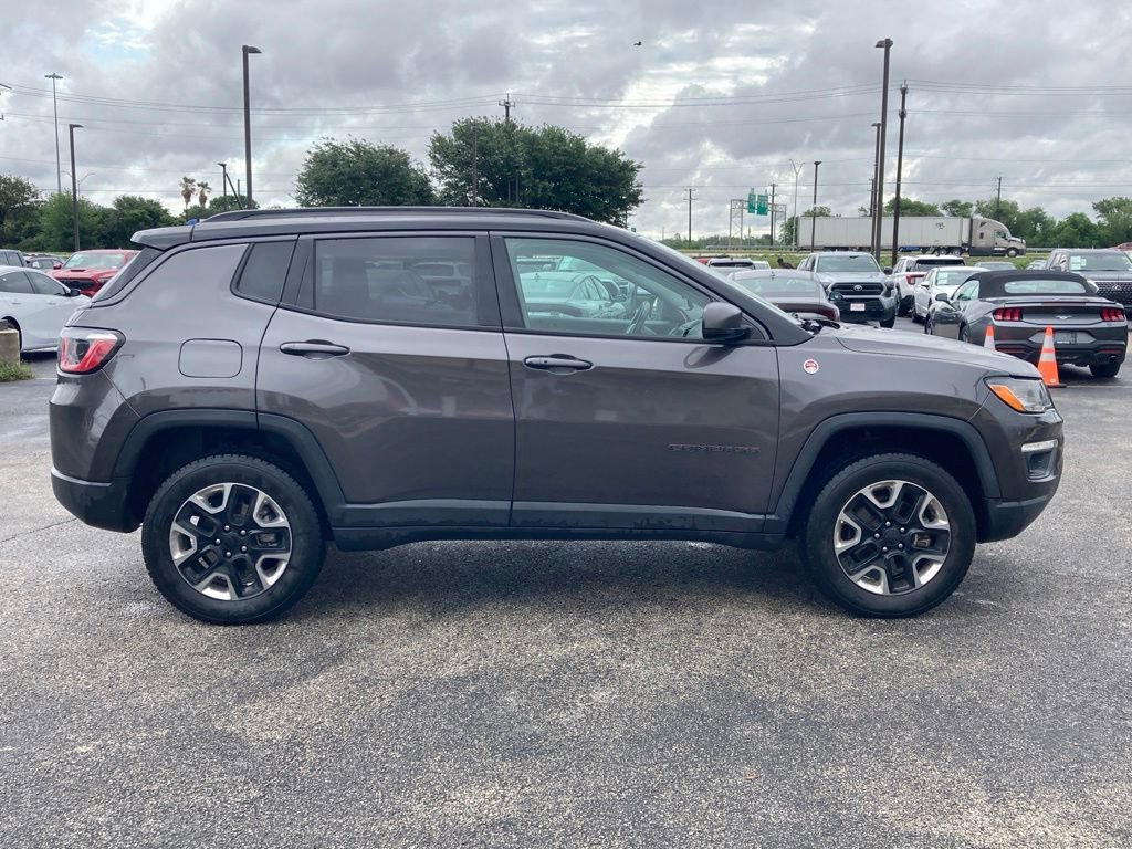 Used 2018 Jeep Compass Trailhawk w/ Navigation Group AWD/4WD image 4