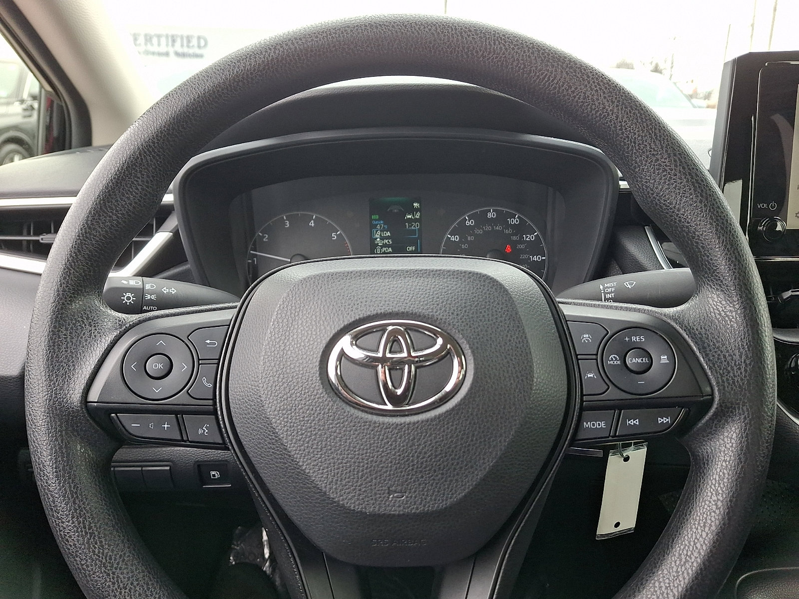Used 2025 Toyota Corolla LE image 18
