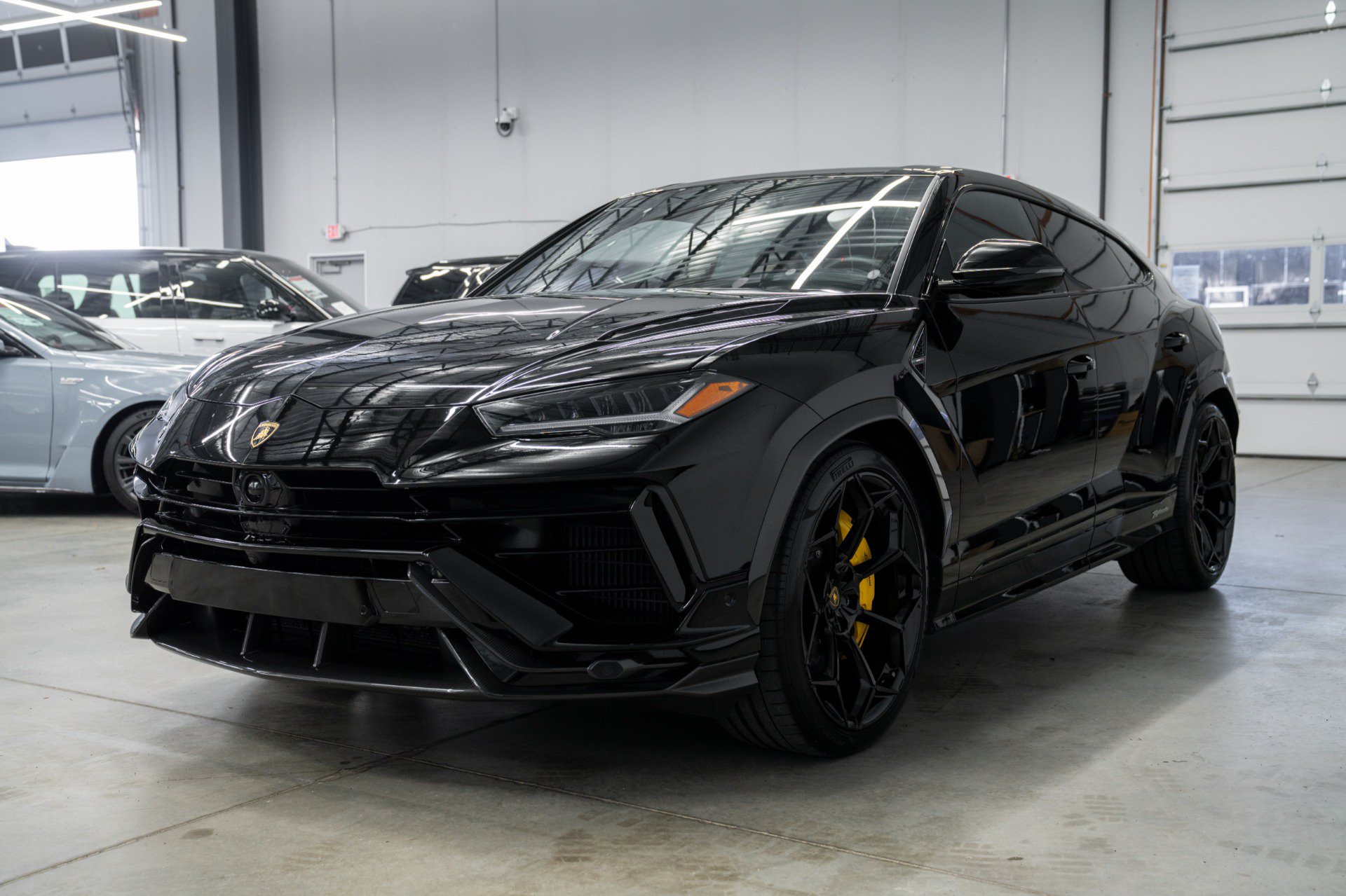 Used 2023 Lamborghini Urus Performante AWD/4WD image 5