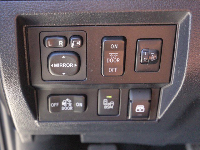 Used 2017 Toyota Tundra 1794 Edition image 17