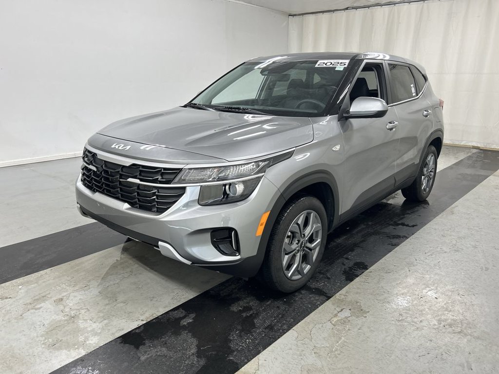 Used 2025 Kia Seltos LX AWD/4WD image 5