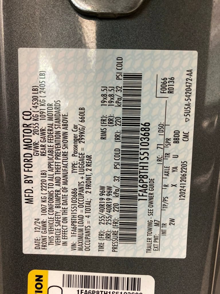 Used 2025 Ford Mustang Coupe RWD image 27