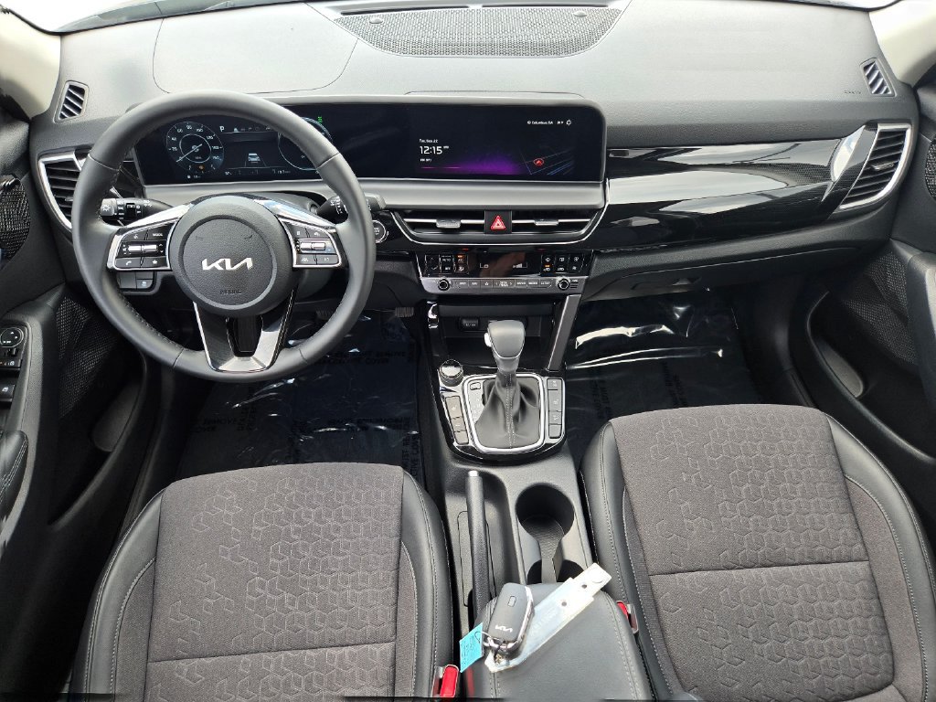 Certified 2025 Kia Seltos X-Line AWD/4WD image 19