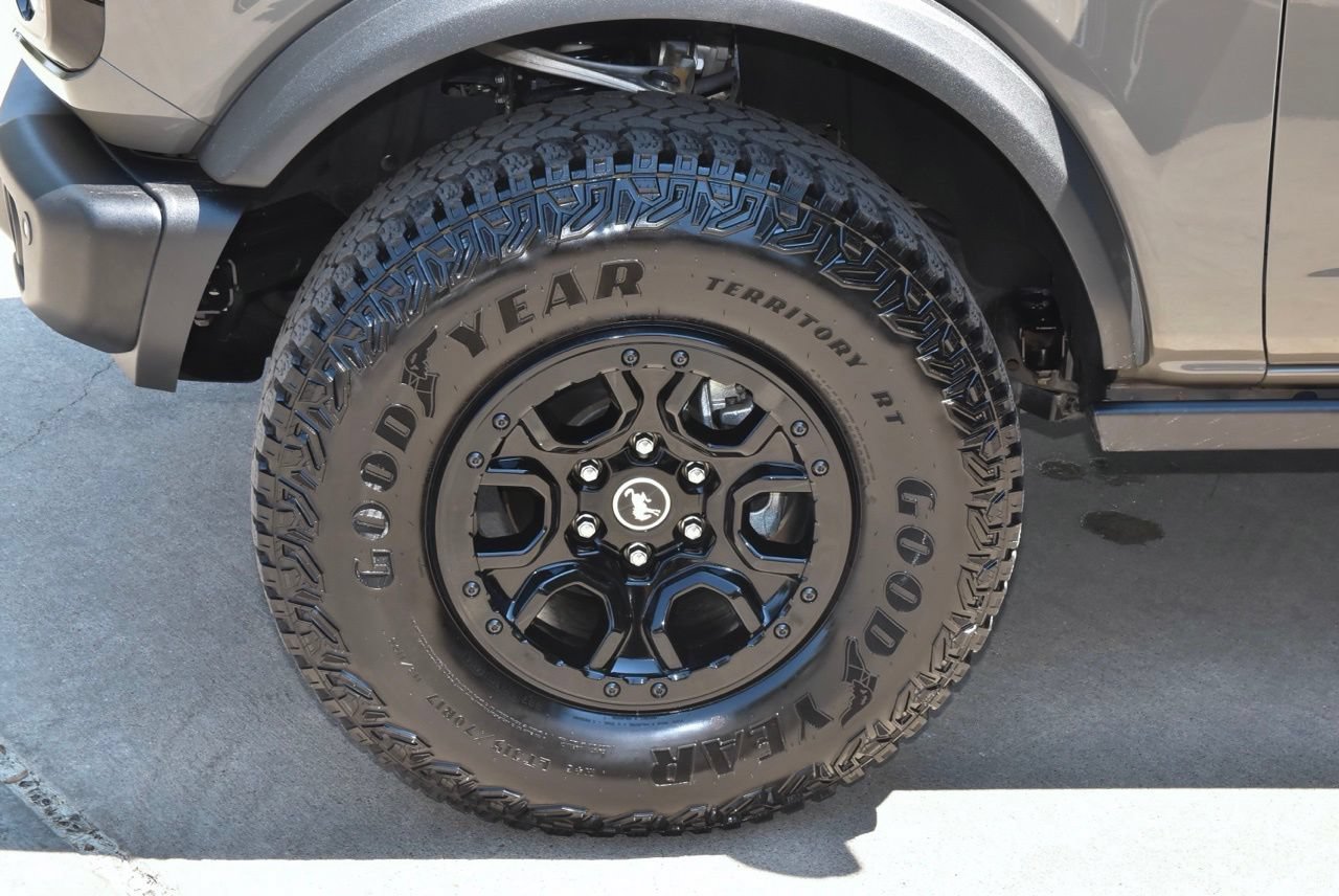 Certified 2025 Ford Bronco Badlands AWD/4WD image 47