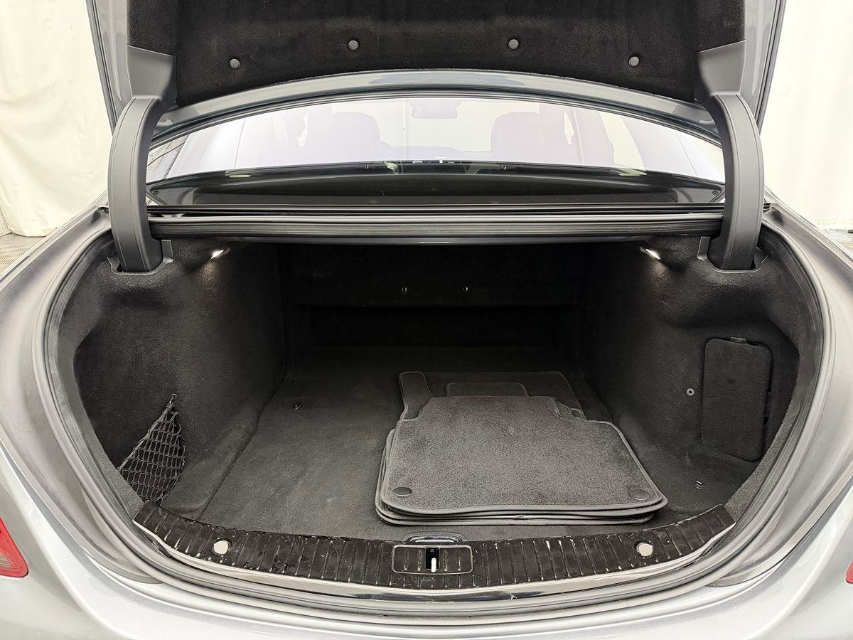 Used 2017 Mercedes-Benz S 550 4MATIC Sedan image 36