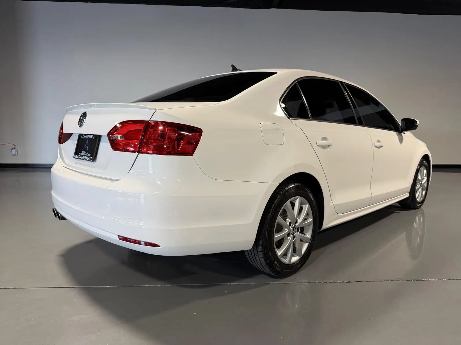 Used 2012 Volkswagen Jetta SE FWD image 4
