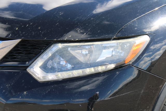 Used 2015 Nissan Rogue SV w/ SV Premium Package image 10