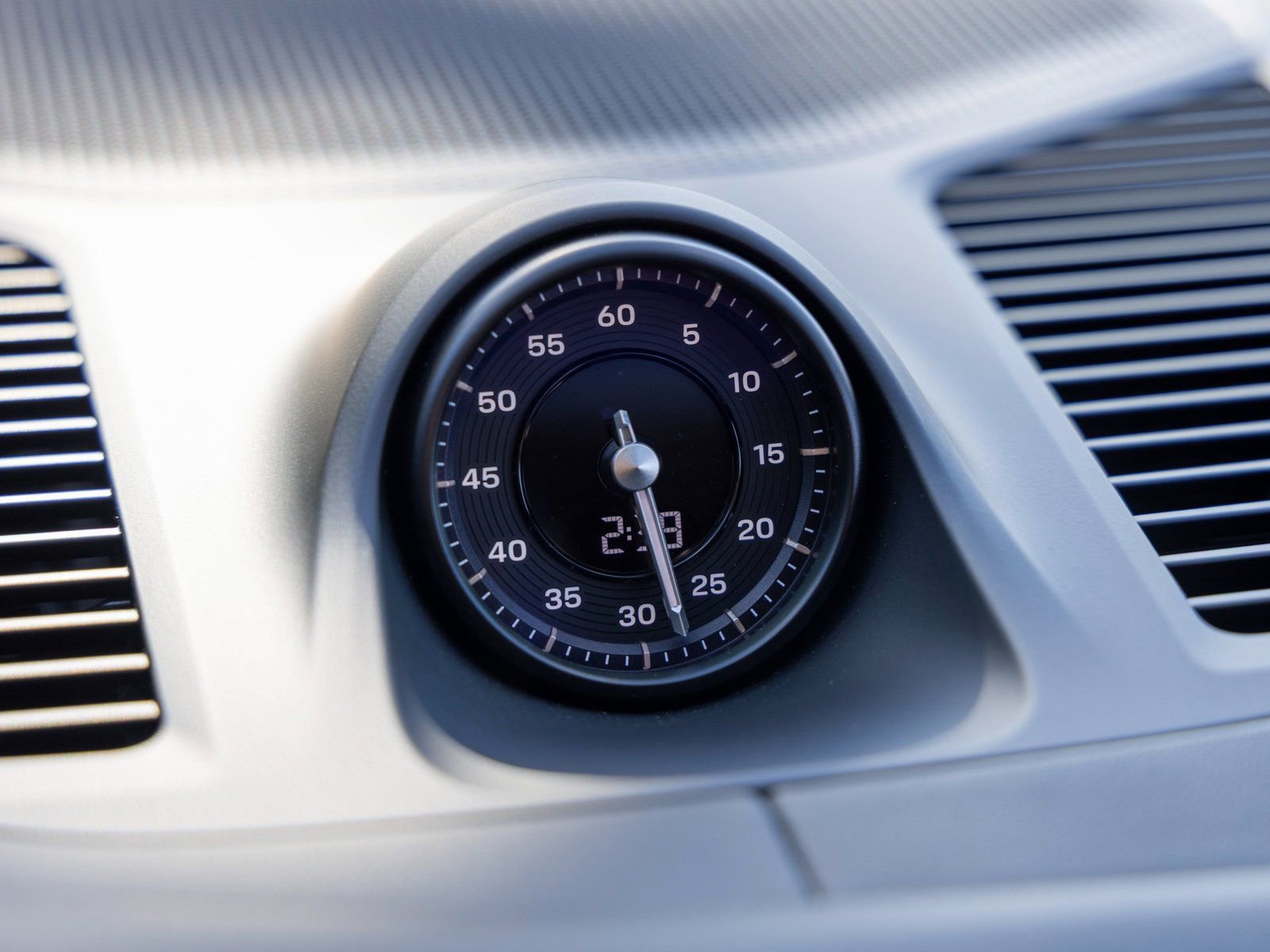 New 2026 Porsche Cayenne S image 35