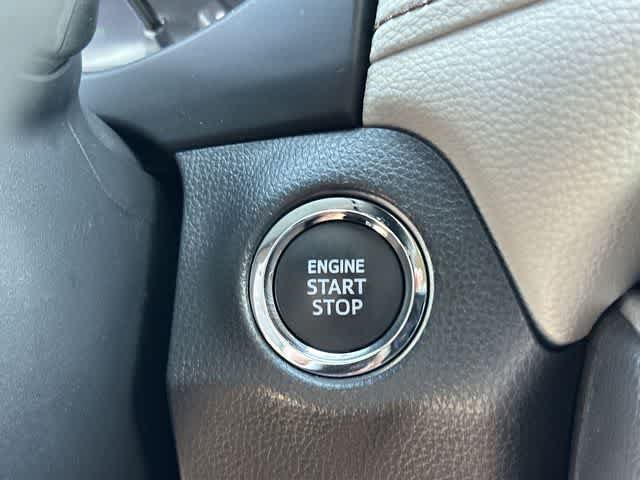 Used 2024 Toyota RAV4 XLE AWD/4WD image 10