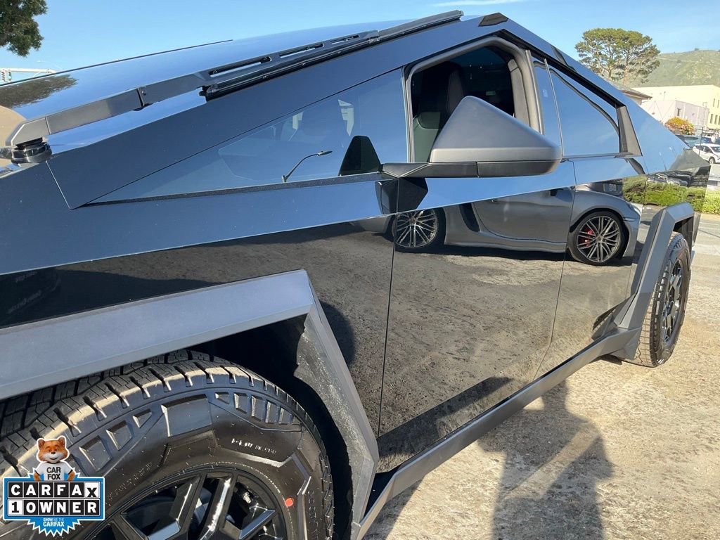 Used 2024 Tesla Cybertruck AWD Crew Cab image 93