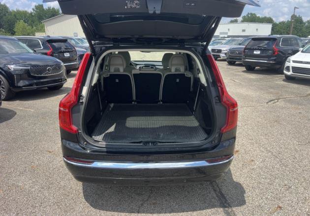 Used 2024 Volvo XC90 B6 Plus AWD/4WD image 9