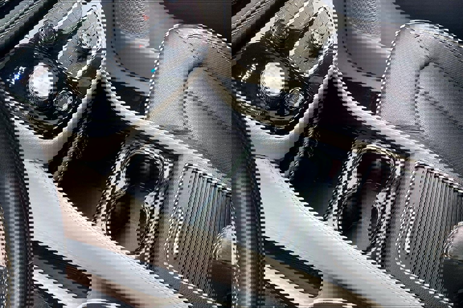 Used 2022 Chrysler Pacifica Limited image 22