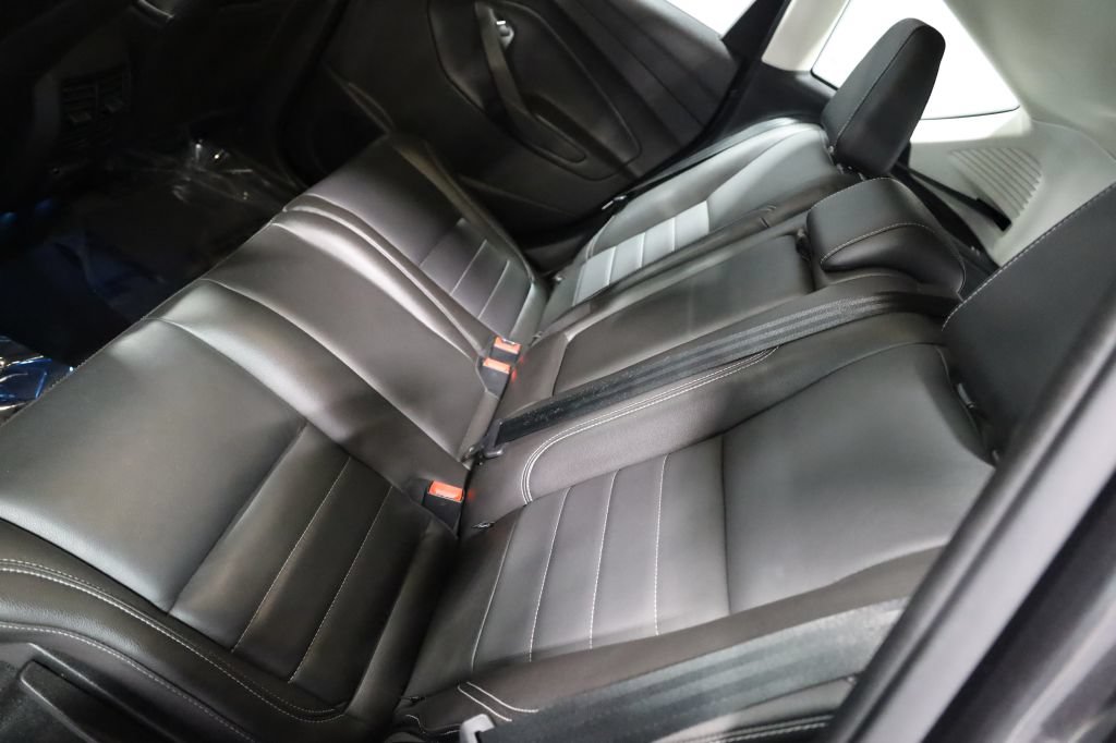 Used 2015 Ford C-MAX Energi SEL w/ Exterior Protection Package FWD image 20