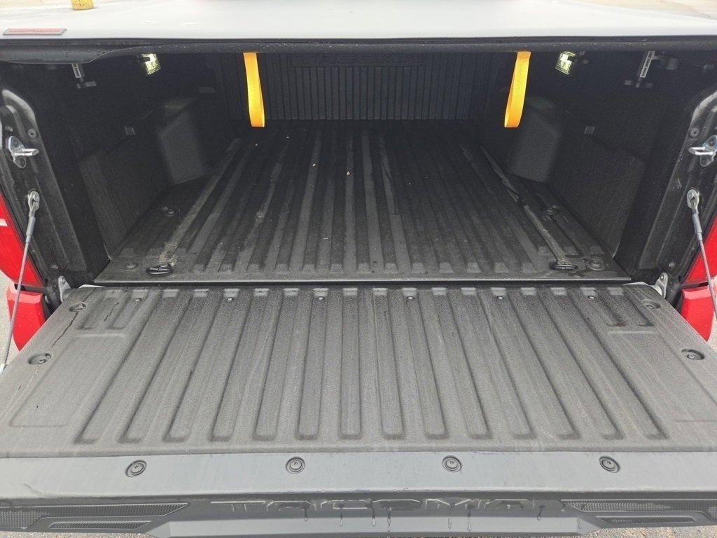 Used 2025 Toyota Tacoma SR5 w/ SR5 Upgrade Package image 29