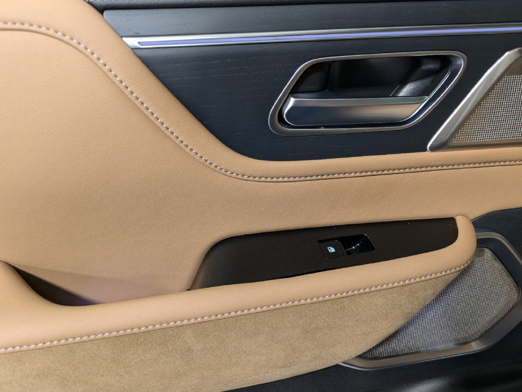 Used 2025 INFINITI QX80 Sensory AWD/4WD image 24