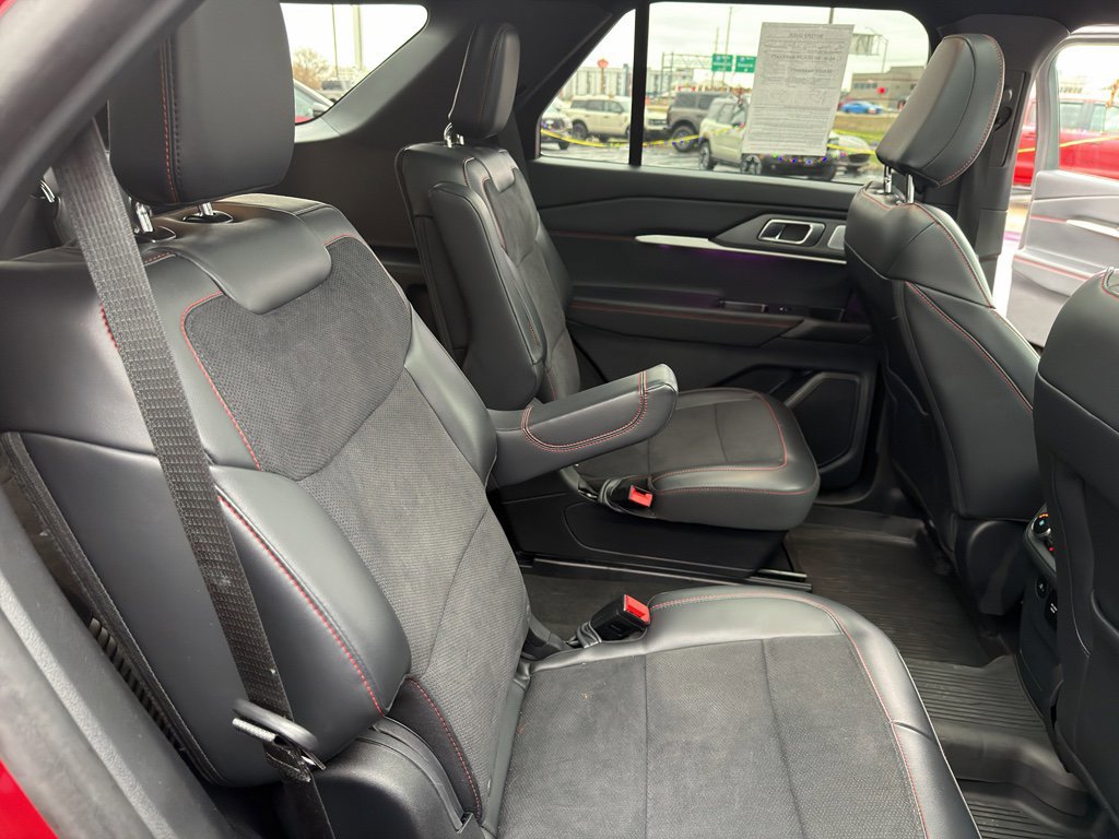 Used 2025 Ford Explorer ST w/ Sun And Sound Package image 12