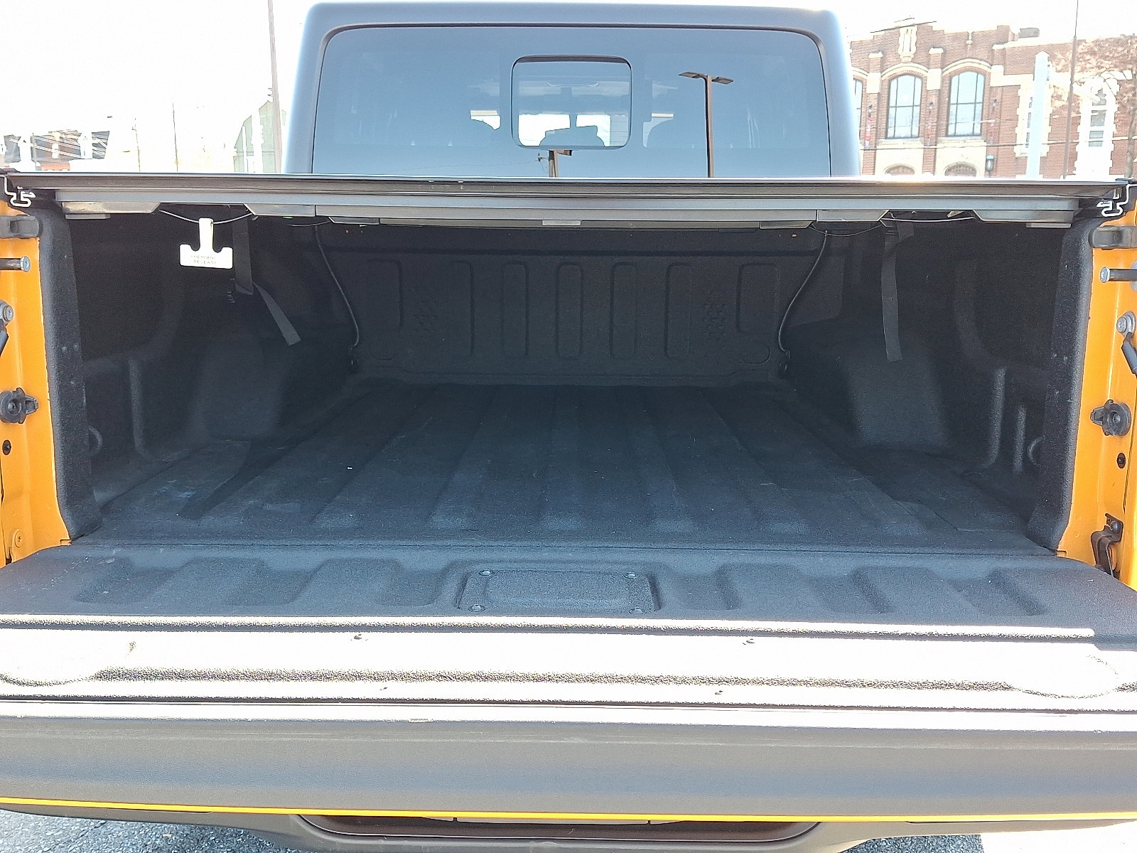 Used 2021 Jeep Gladiator Overland AWD/4WD image 7