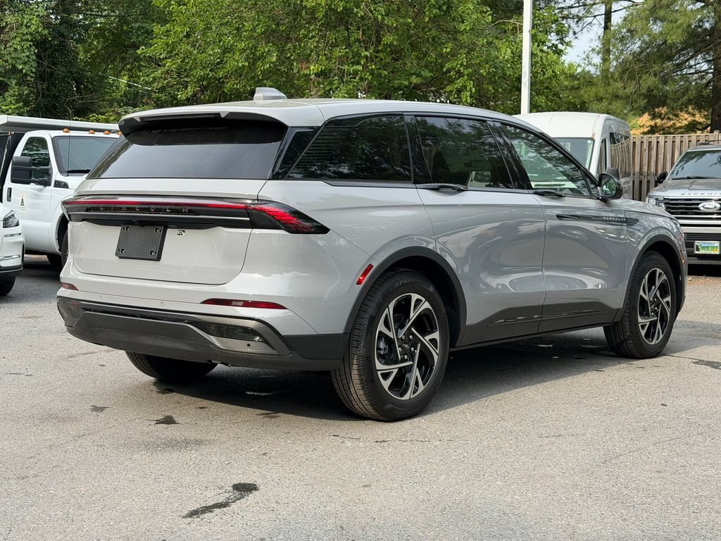 New 2026 Lincoln Nautilus Premier w/ Equipment Group 102A AWD/4WD image 6