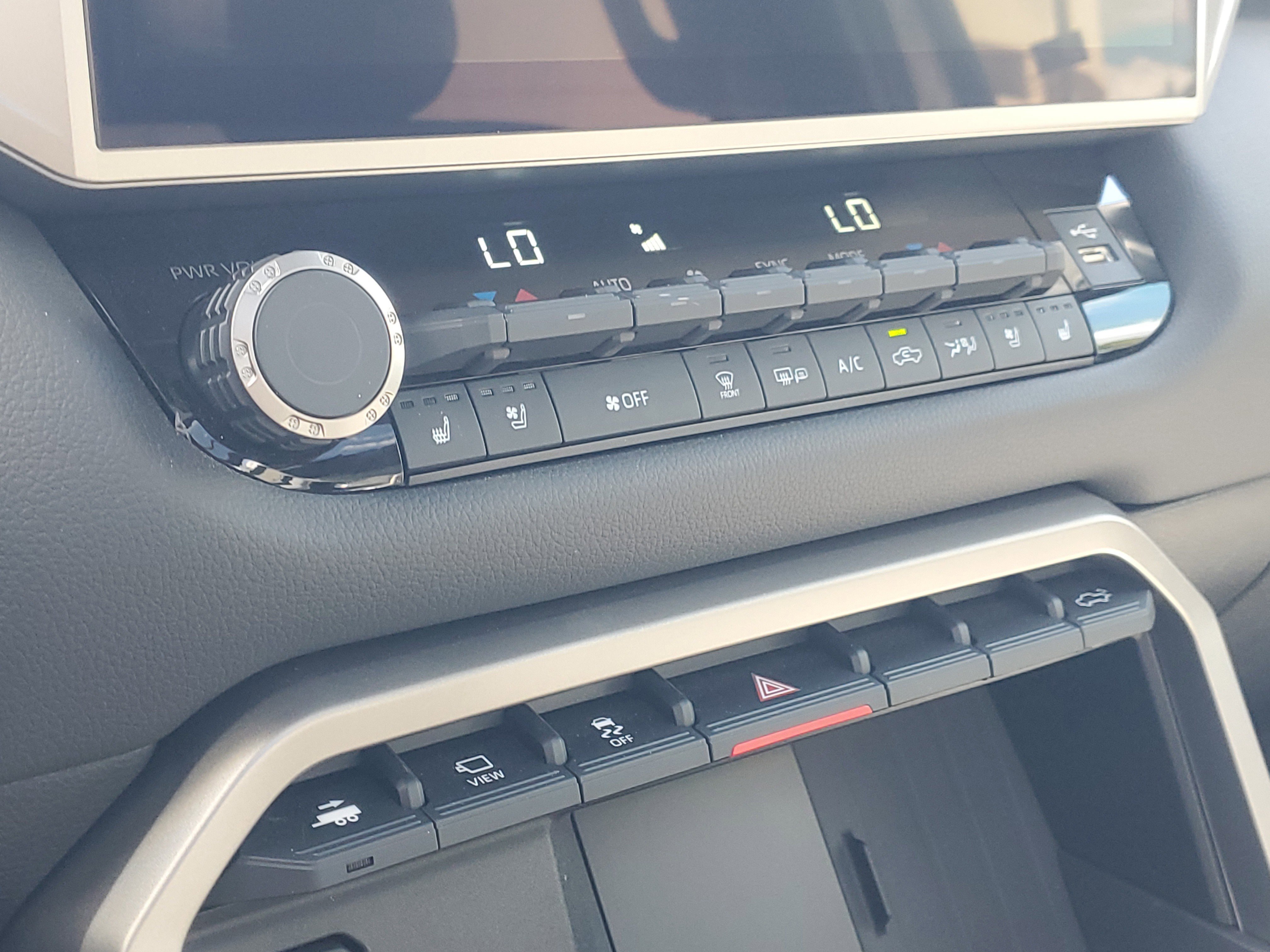 Used 2026 Toyota Tundra Limited w/ Limited PVM Package image 32