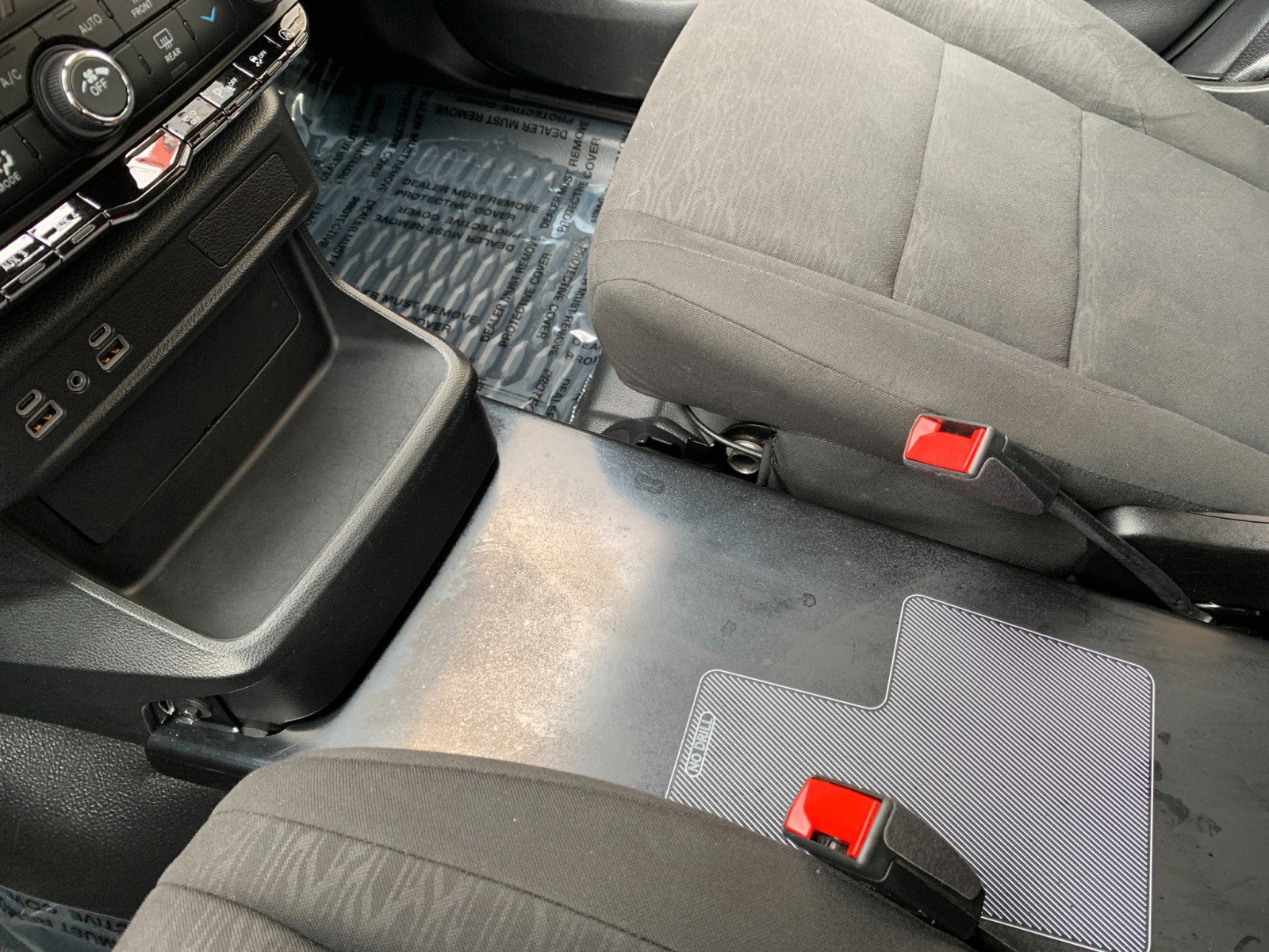 Used 2022 Dodge Durango AWD image 17