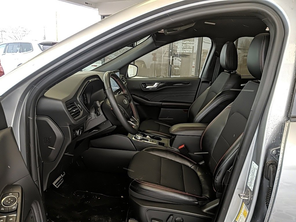 Certified 2023 Ford Escape ST-Line w/ Tech Pack #1 image 13
