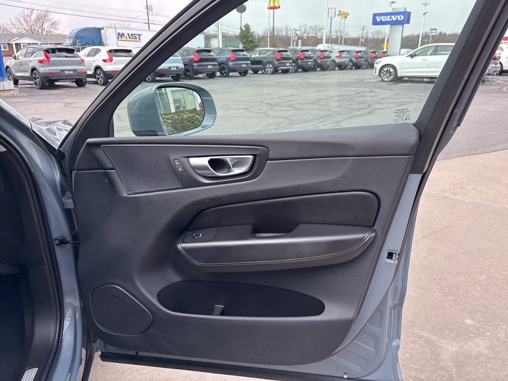 Certified 2023 Volvo XC60 B5 Plus w/ Climate Package image 35
