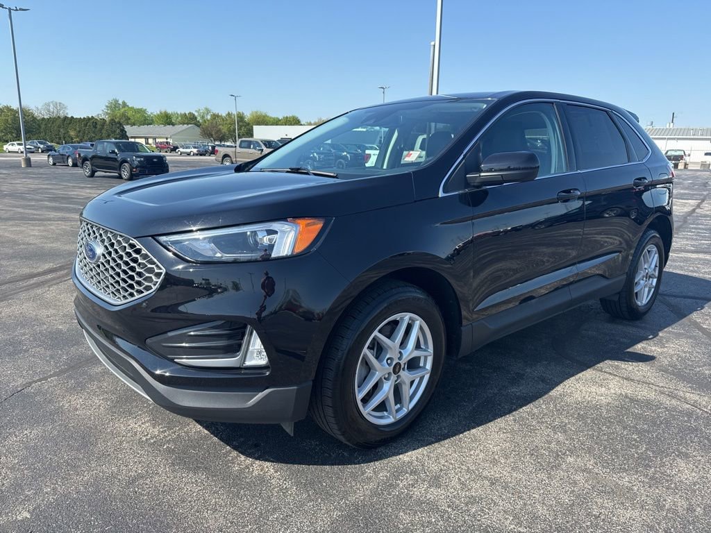 Used 2024 Ford Edge SEL w/ Convenience Package AWD/4WD image 4
