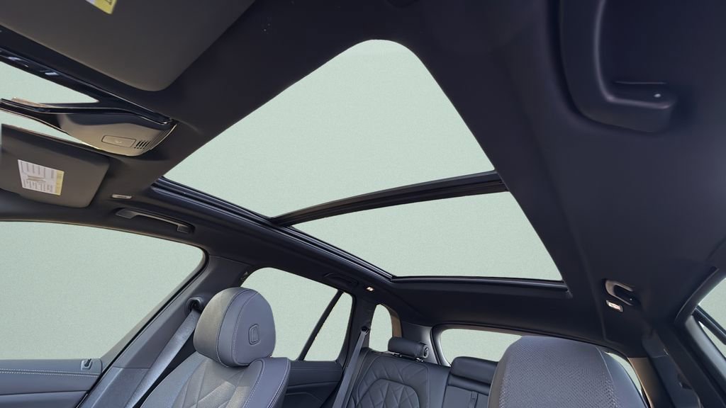 New 2026 BMW X5 xDrive40i AWD/4WD image 16