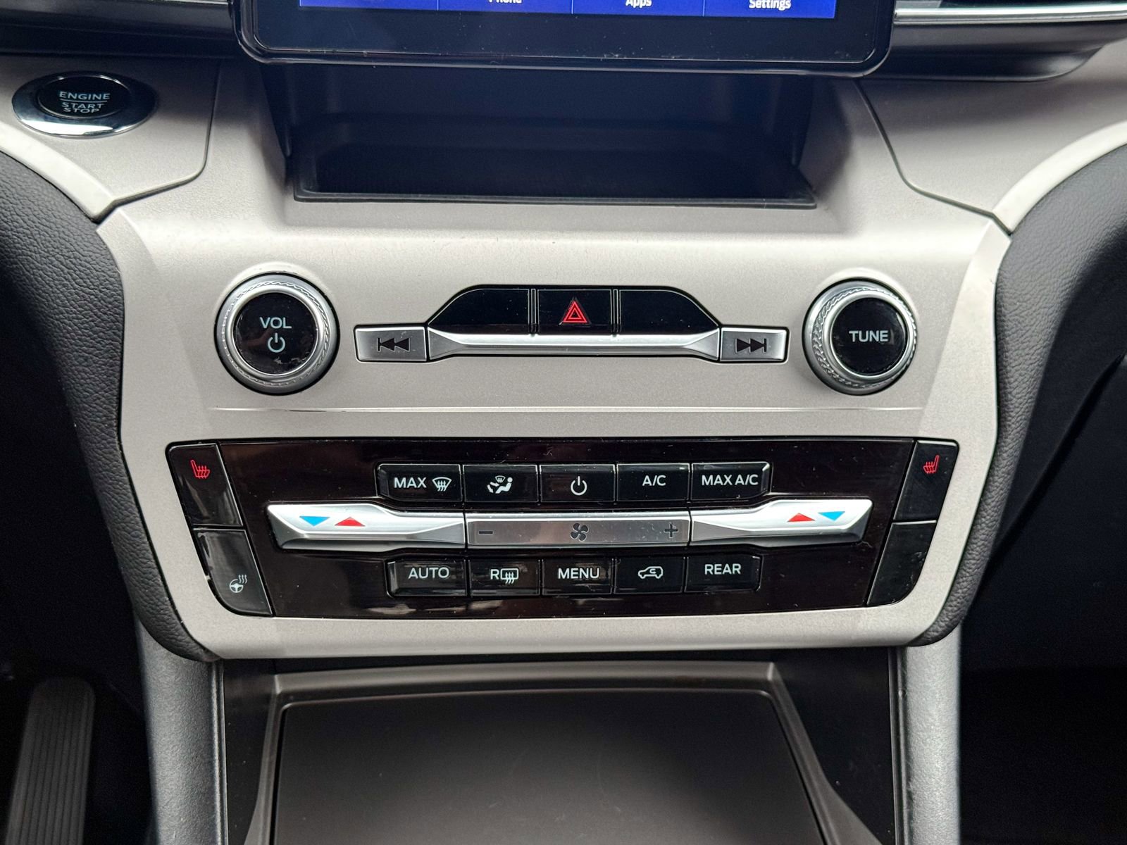 Certified 2023 Ford Explorer XLT w/ Equipment Group 202A image 27