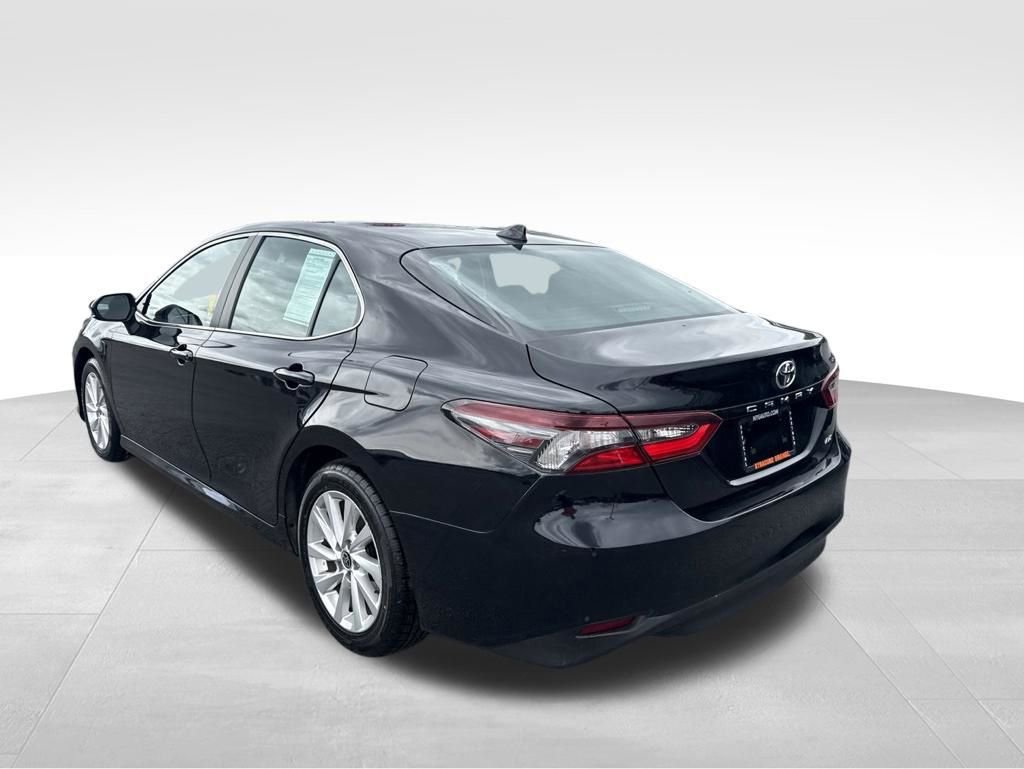 Used 2023 Toyota Camry LE FWD image 3