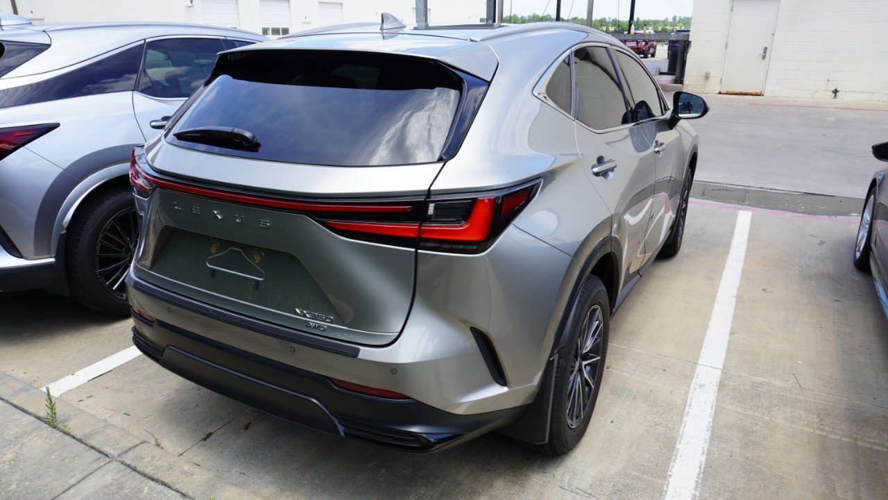 Used 2024 Lexus NX 350 AWD image 6