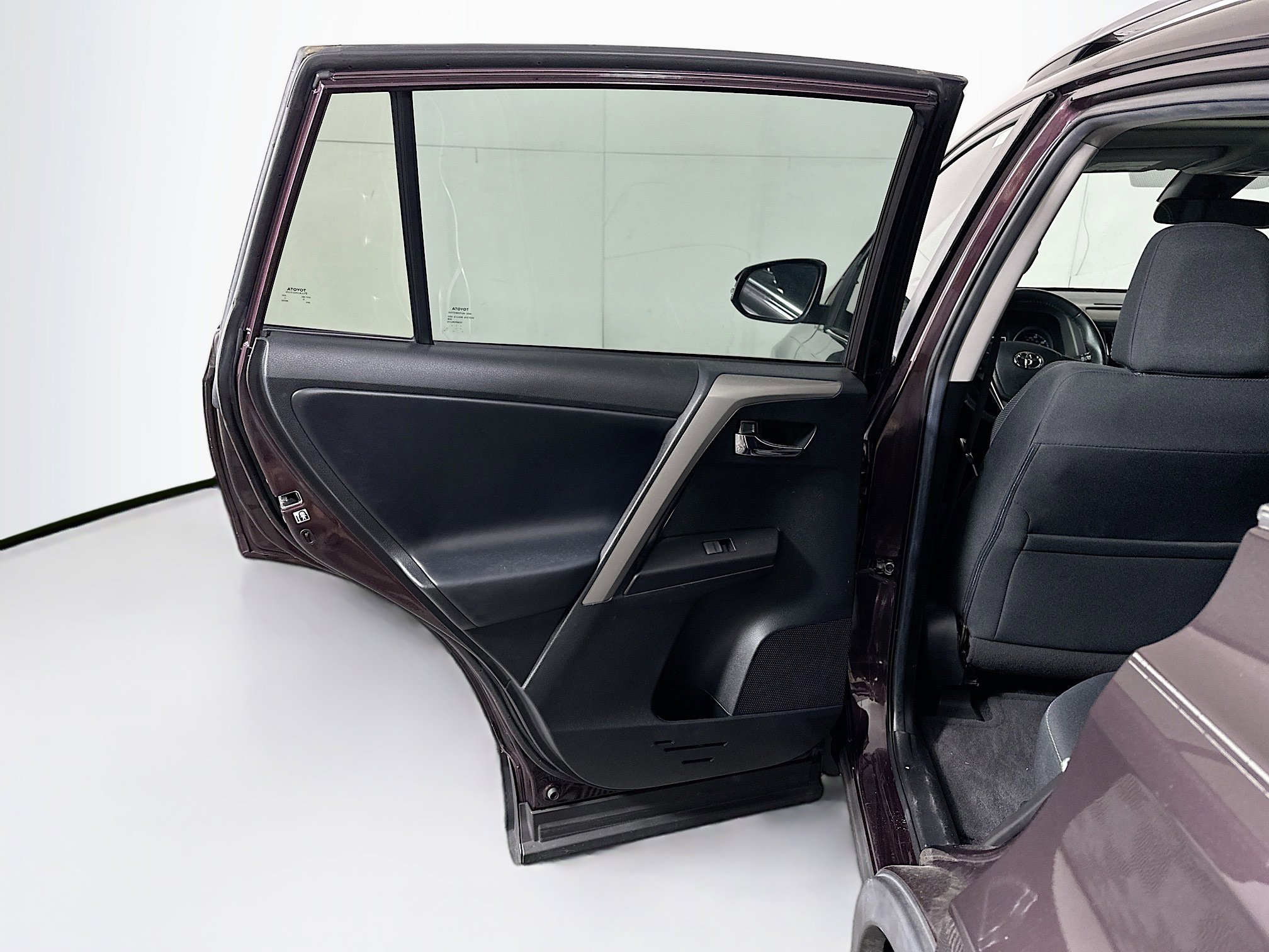 Used 2018 Toyota RAV4 XLE FWD image 27