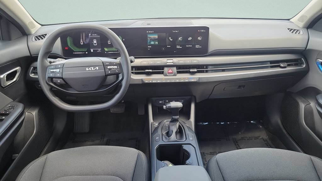 Used 2025 Kia K4 FWD image 11