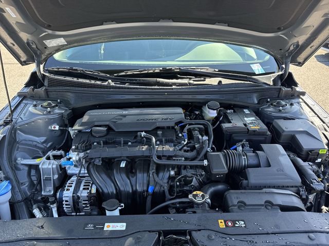 Used 2025 Hyundai Elantra SEL image 24