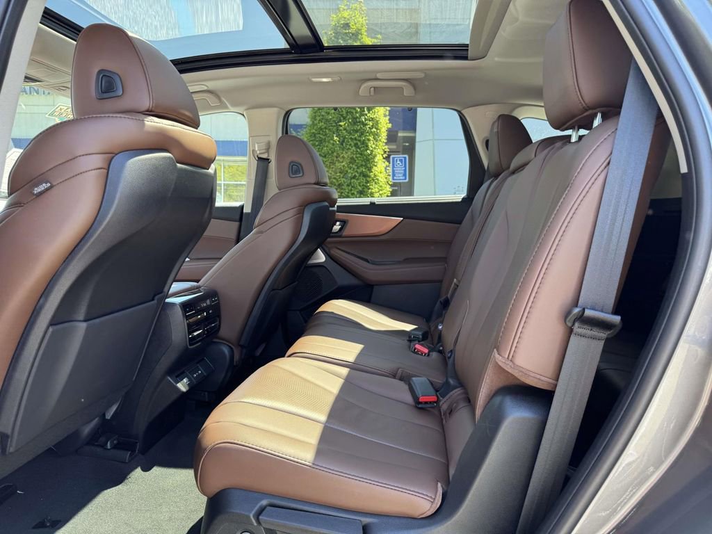 Certified 2025 Acura MDX SH-AWD w/ Technology Package image 10