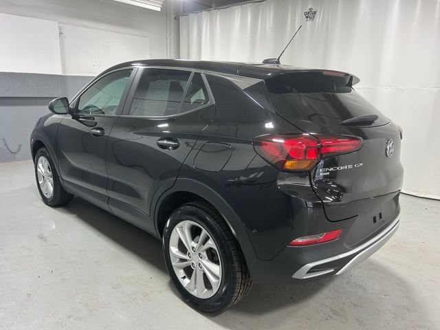 Used 2022 Buick Encore GX Preferred w/ Cold Weather Comfort Package AWD/4WD image 2