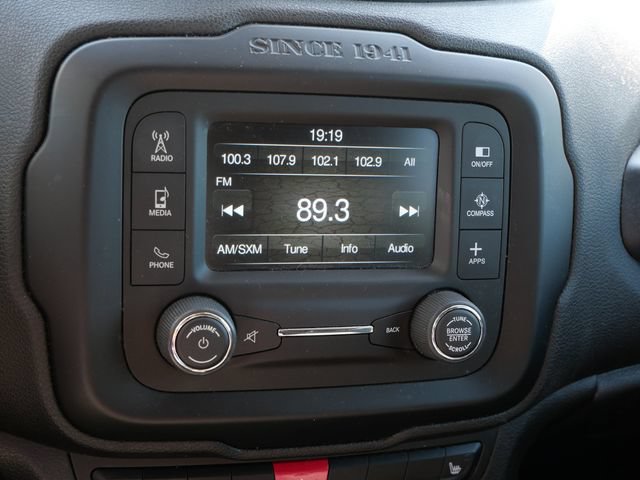 Used 2017 Jeep Renegade Latitude w/ Popular Equipment Group AWD/4WD image 22