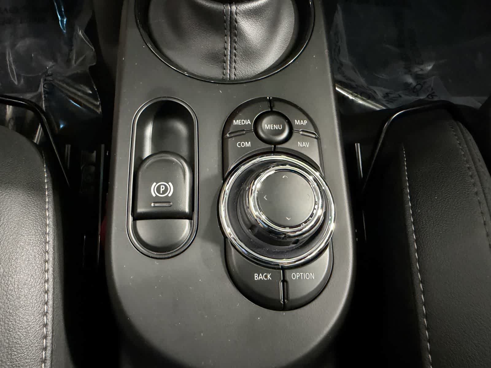 Used 2024 MINI Cooper SE FWD image 23