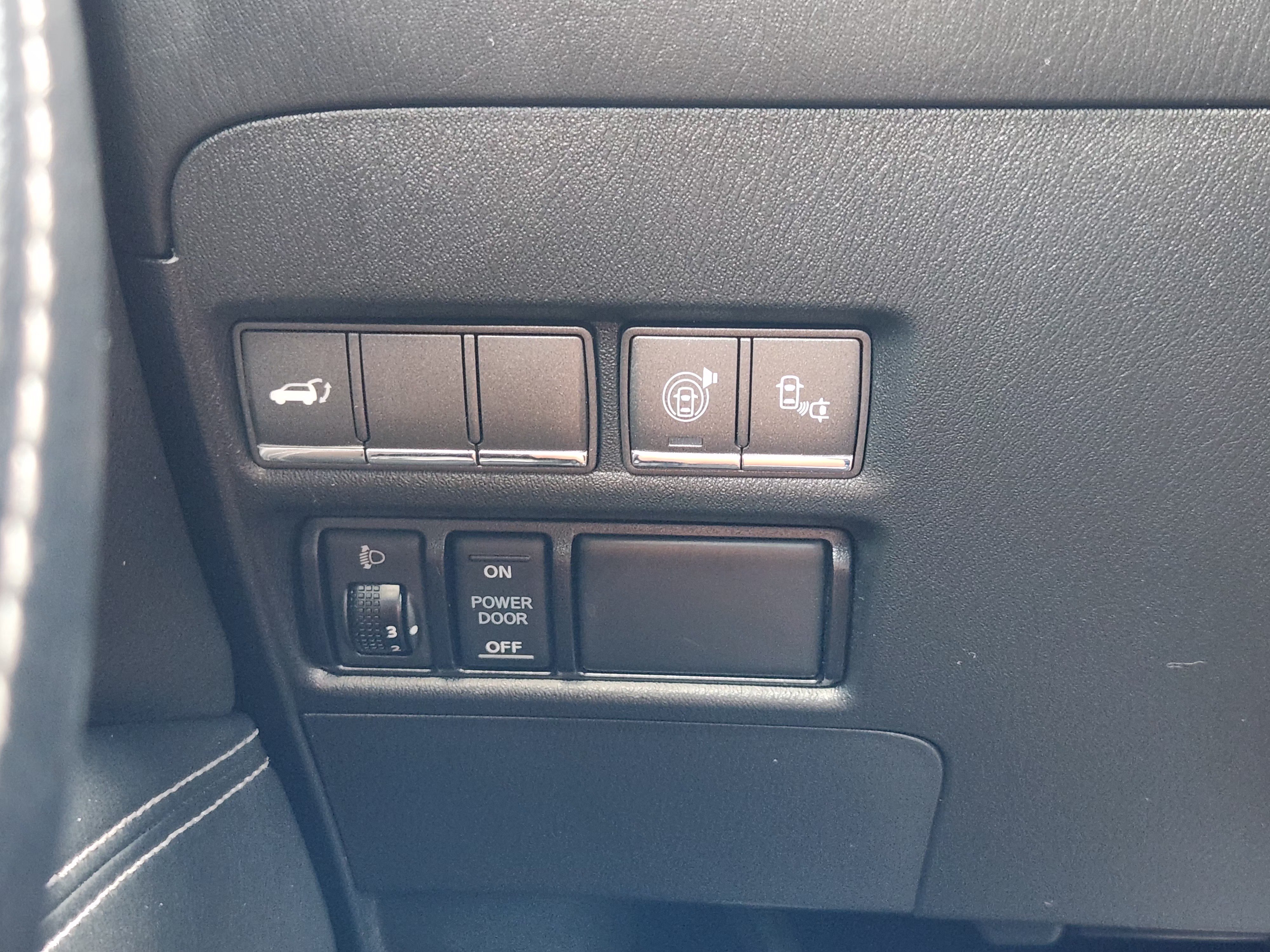 Used 2017 INFINITI QX80 2WD w/ Driver Assistance Package image 22