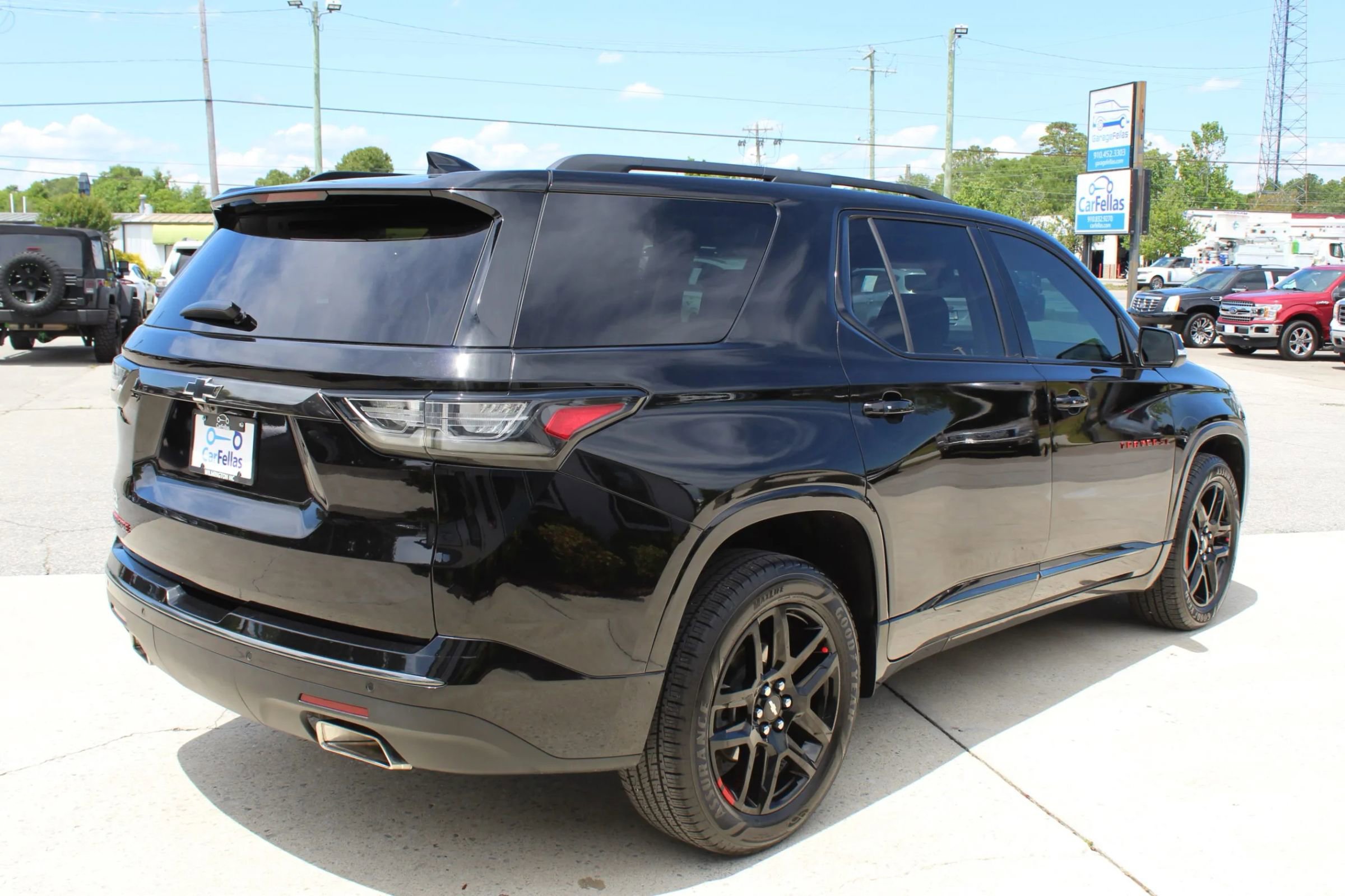 Used 2021 Chevrolet Traverse Premier w/ Redline Edition FWD image 5