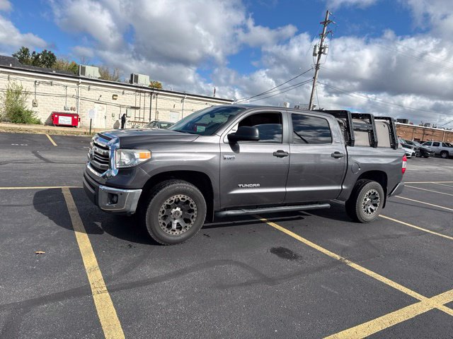 Used 2016 Toyota Tundra SR5 w/ SR5 Upgrade Package RWD image 2